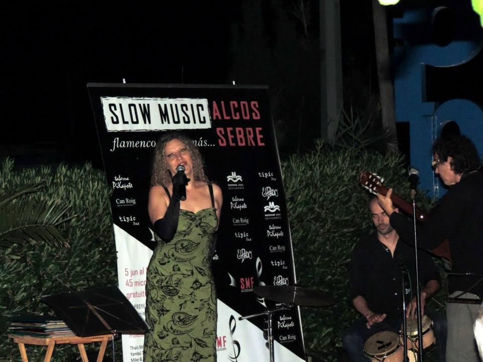 Mike y Mona en escena