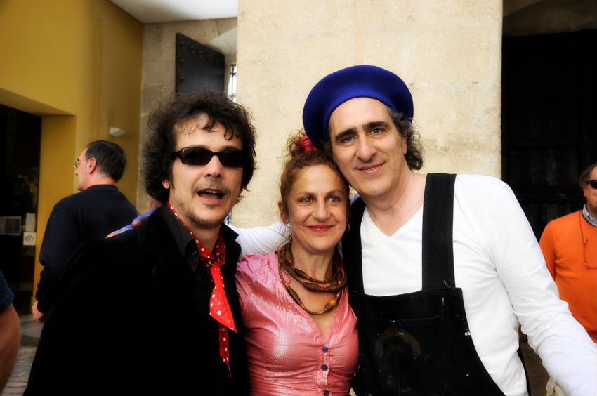 Mike y Mona en escena