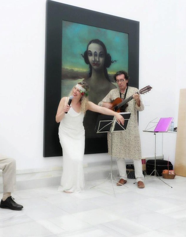 Mike y Mona en escena